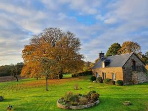 Maisons de vacances Gite Athis-Val de Rouvre, 3 pieces, 4 personnes - FR-1-497-153 : photos des chambres