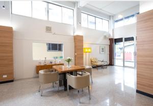 185@Surawong Residence