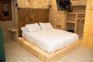 Studio room in Duerming O Casal da Martiña