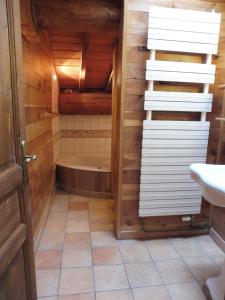 B&B / Chambres d'hotes Au Coeur Des Alpes : Suite 2 Chambres