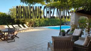 Villas Villa L'Opaline 10 pers Piscine privee Chauffee Animaux admis Wifi : photos des chambres