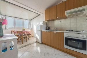 Ferienwohnung in Okrug Gornji mit Meerblick, Terrasse, Klimaanlage, W-LAN 5046-3 