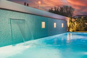 Villa Elena Deluxe mit Whirlpool und beheiztem Pool am Meer und wunderschönen Blick auf die Brijuni  