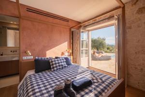 Stone villa situated in the heart of an impressive estate, in one of the most scenic and secluded parts of Corfu’s northeast iconic Mediterranean coastline.