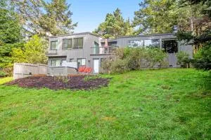 Tree-to-Sea Haven - Walsh Landing