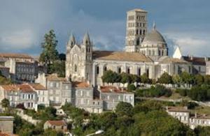 Hotels Hotel des Pyrenees : photos des chambres