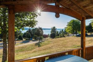 Hotels Les Terrasses Du Lac : photos des chambres