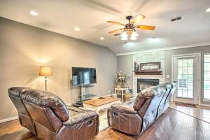 Gainesville Home with Outdoor Oasis, 16 Mi to Lake