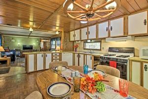 Cozy Retreat with Fire Pit Less Than 1 Mi to Mille Lacs Lake