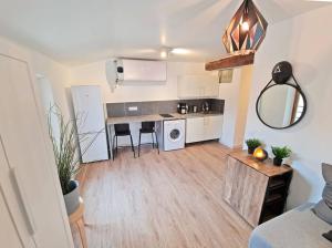 Appartements GregBnb-com - T2 Design 38m2 - Toulon Est - Wifi Fibre - n7 : photos des chambres