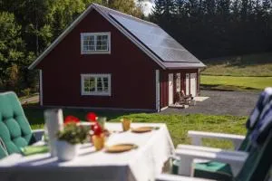Solar Lake Cottage - Sjöeryd