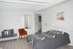Maisons de vacances Gite LE LOGIS De La CHARNIE Confort pour 14 personnes a Chemire-En-Charnie : photos des chambres