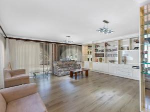 Toukley Waterfront House