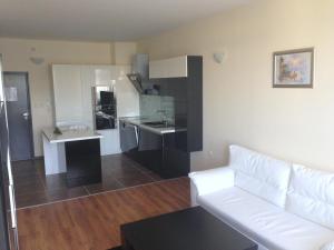 Dilov Apartments in Yalta Golden Sands