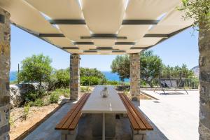 Villa Stone Thromila - Endless Blue View, Top Beaches Nearby