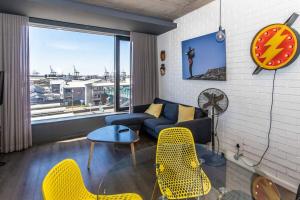 504 Wex1 Hip and Happening Studio