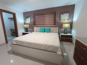 Torre Real IV L3 Santiago DR con cocinero para desayuno