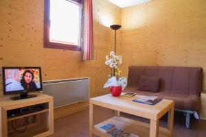 Chalets Les Chataigniers du Lac : photos des chambres