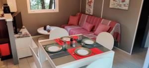 Campings Le Domaine des Pins : photos des chambres