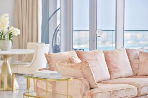 Contemporary and Spacious 2 BR in Bluewaters Island