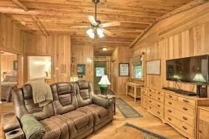 Fletcher Cabin Wraparound Deck and Pond Access - Gerton