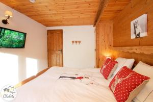 Maisons de vacances 2AlpesChalets - Chalet Marie 1 - Standing et Sauna aux pieds des pistes : photos des chambres