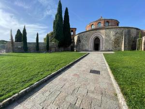 GuestHost - Tempietto Cozy Apartment near the Historic Center