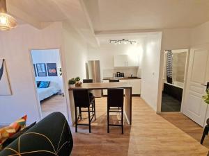 Appartements GregBnb-com - T2 Design 43m2 - Toulon Est - Wifi Fibre - n2 : photos des chambres