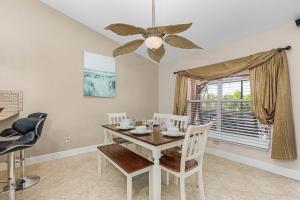 Private Waterfront Villa Heated Pool Pool Table Villa Heat Wave - Roelens Vacations