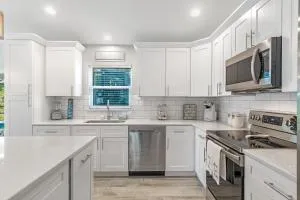 BRAND NEW Rental with Luxury Pool - Villa Rosalie - Roelens Vacations - Shaefer