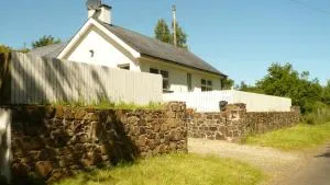 Craigalappan Cottages Holiday Home - Straid