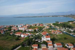 Apartments and bungalows vila Dalibor