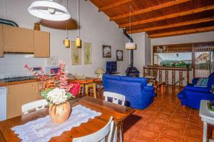 Habitour - Casa la Cenia