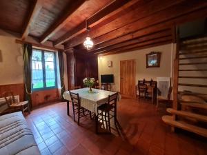 Maisons de vacances Gite Benet, 5 pieces, 8 personnes - FR-1-426-146 : photos des chambres