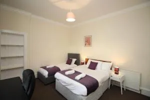 2 bed flat, Cambuslang, Glasgow, free parking - Uddingston