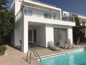 Coral Bay Villa 4, walking distance to Coral Bay