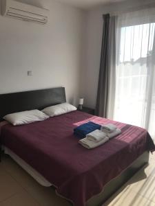 Coral Bay Villa 4, walking distance to Coral Bay