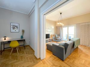 Riankour Central 90sqm apt in Panormou