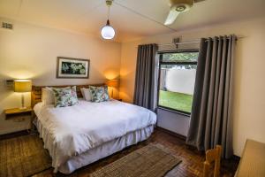 One Jack Powell House- Classic family home steps away from the beach