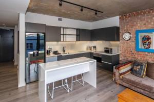 Classy 1 bedroom in The Signature 115 De Waterkant