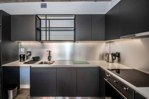 Classy 1 bedroom in The Signature 115 De Waterkant