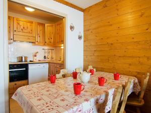 Apartment Origanes 525 by Interhome