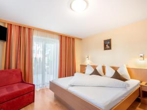 Apartment Rosa-3 by Interhome