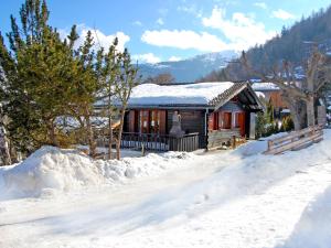 Chalet Sven Heul by Interhome