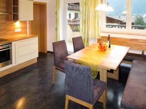 Apartment Holaus by Interhome