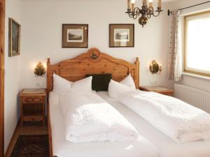 Chalet Jagdhaus Biedenegg by Interhome