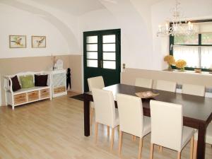 Holiday Home Hofgasse-2 by Interhome