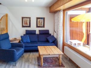 Apartment Eaux-Vives 202 by Interhome