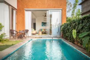 La Risa, 2 BHK Villas near Vagator Beach, Private Pool with Kitchen, Balcony, Security