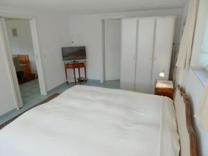 Apartment Beau Site-1 by Interhome